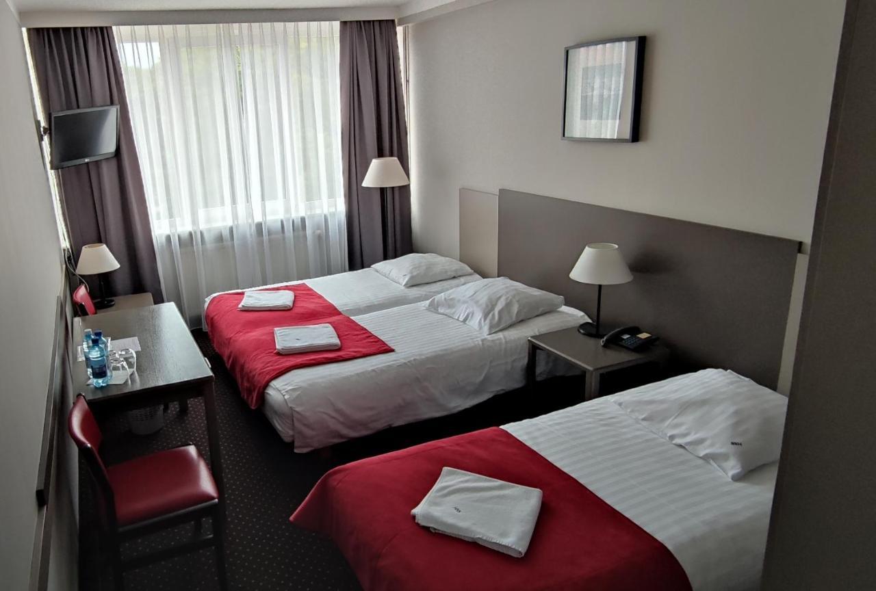 קולובז'ג Hotel New Skanpol מראה חיצוני תמונה