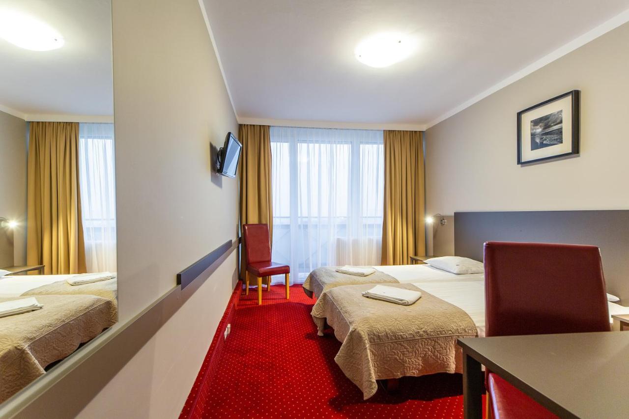 קולובז'ג Hotel New Skanpol מראה חיצוני תמונה